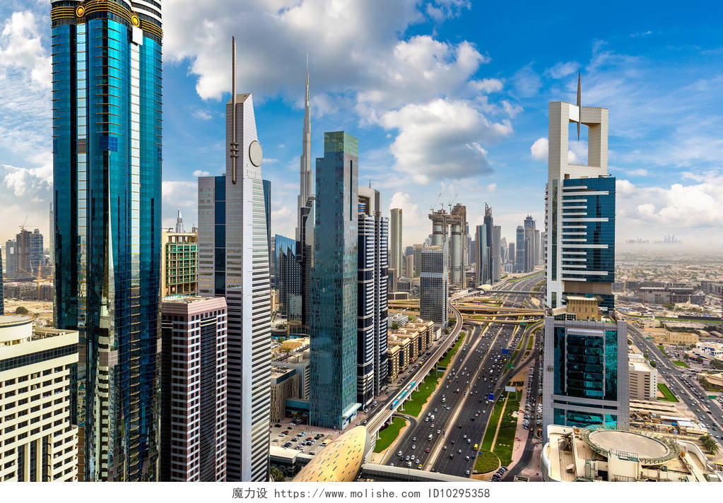 在一个夏日阿拉伯联合酋长国迪拜市中心的鸟瞰图